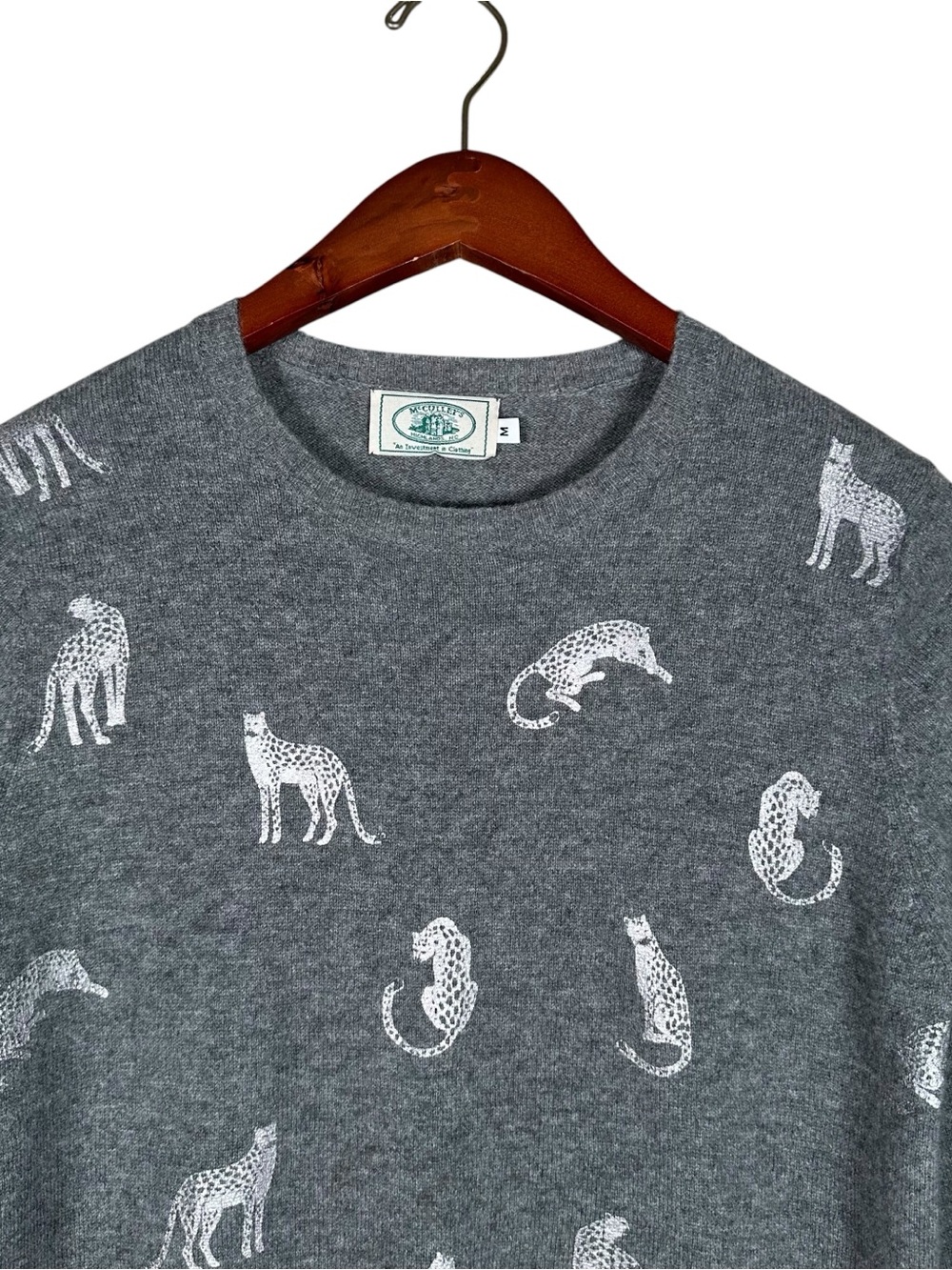 VINTAGE Cashmere Cheetah Graphic Printed Sweater - Picture 3 of 8